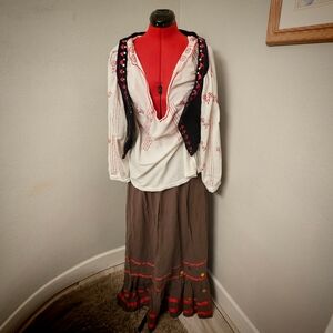 Madam Nazar Red Dead Cosplay